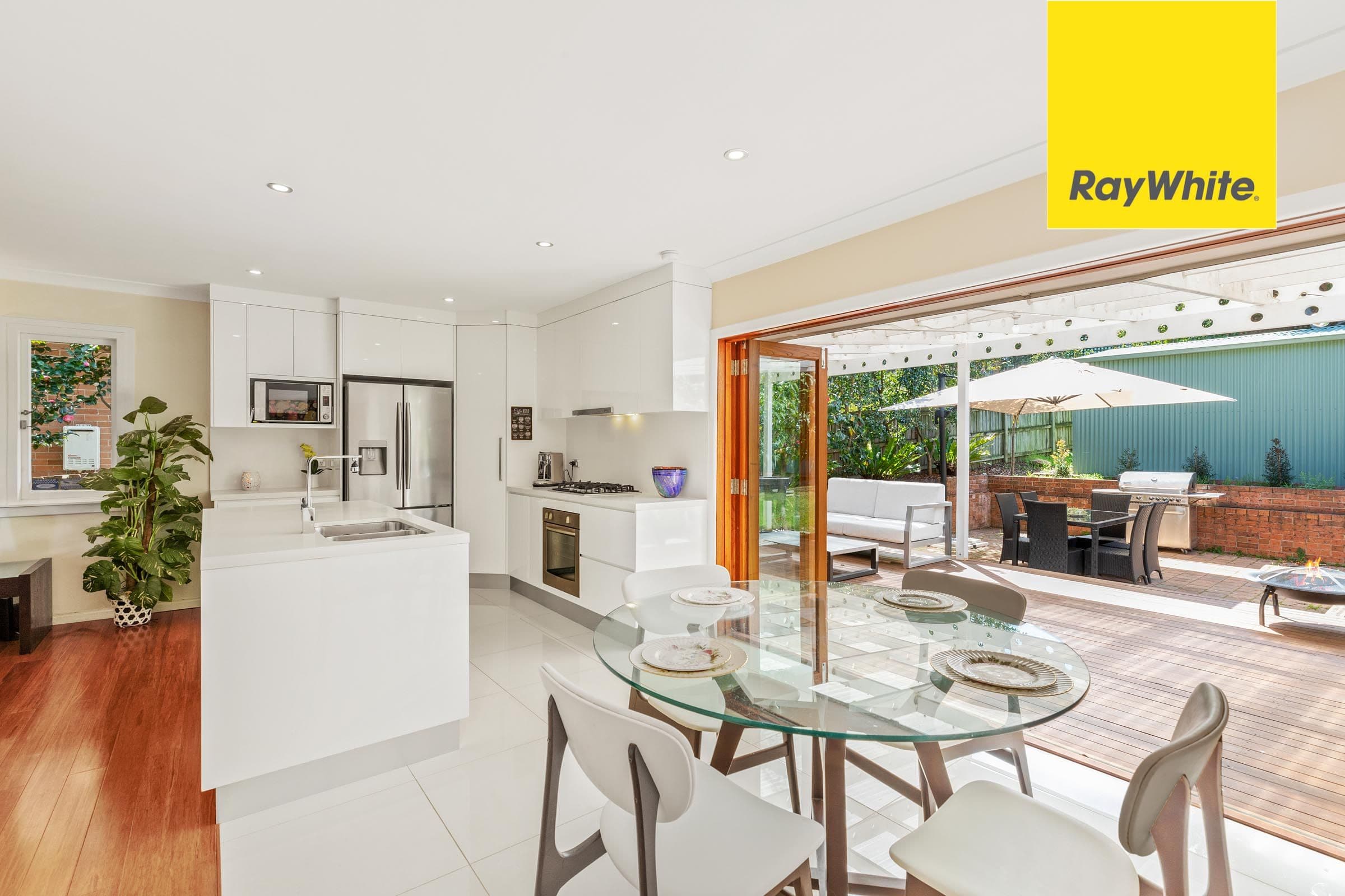 2/4 Clarendon Parade, West Footscray - Thumbnail 2