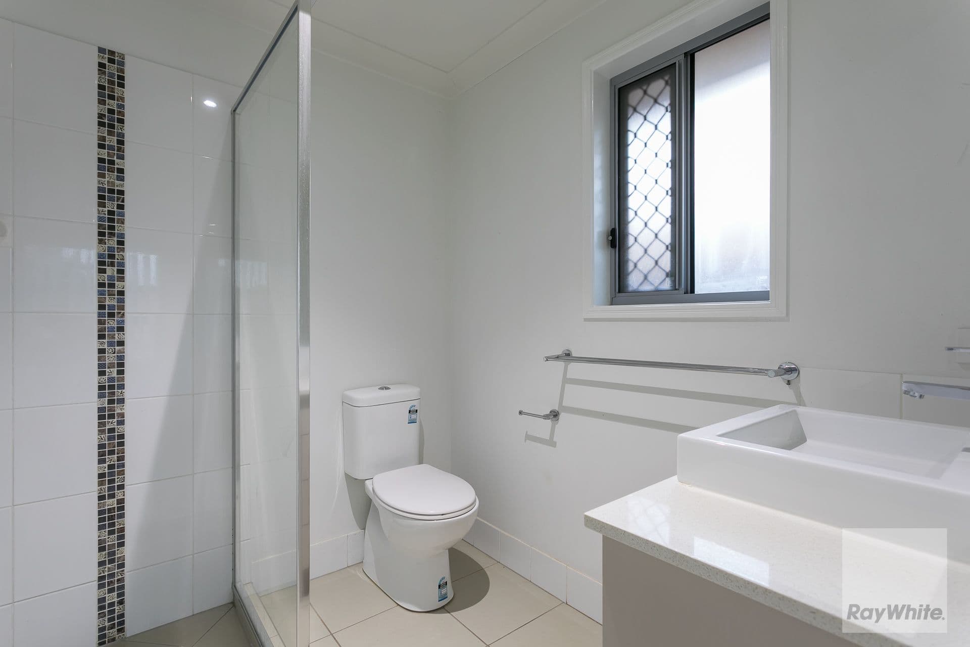 14 Maree Place, Redland Bay QLD 4165, Redland Bay - Thumbnail 5