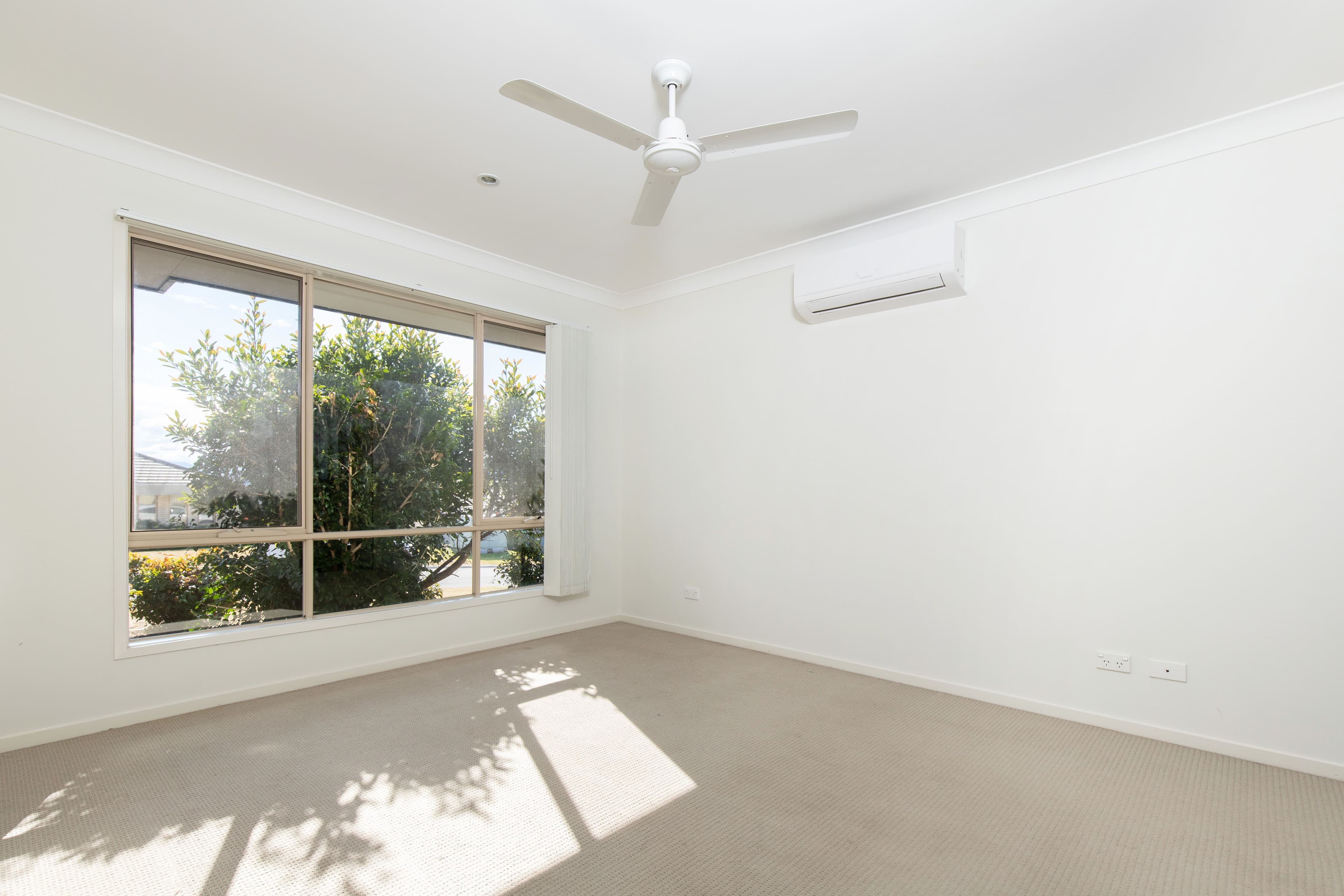 36 White Circuit, Gloucester - Thumbnail 6