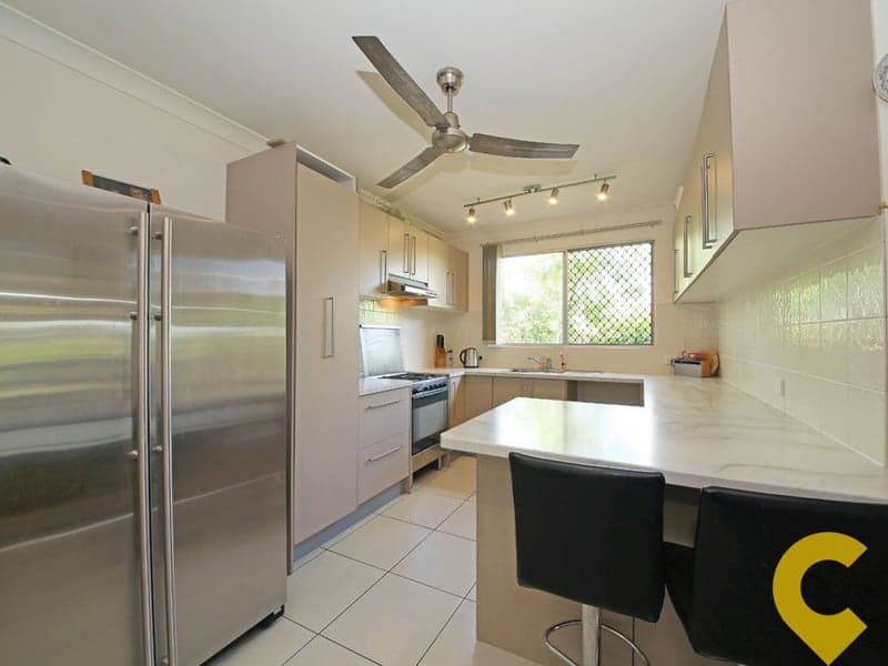 115 Hoskins Street, Sandgate - Thumbnail 3