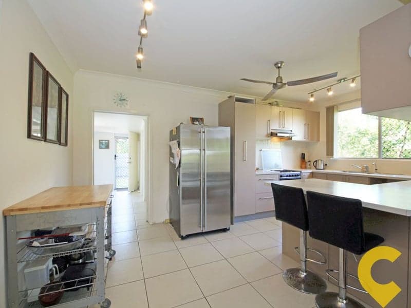 115 Hoskins Street, Sandgate - Thumbnail 7