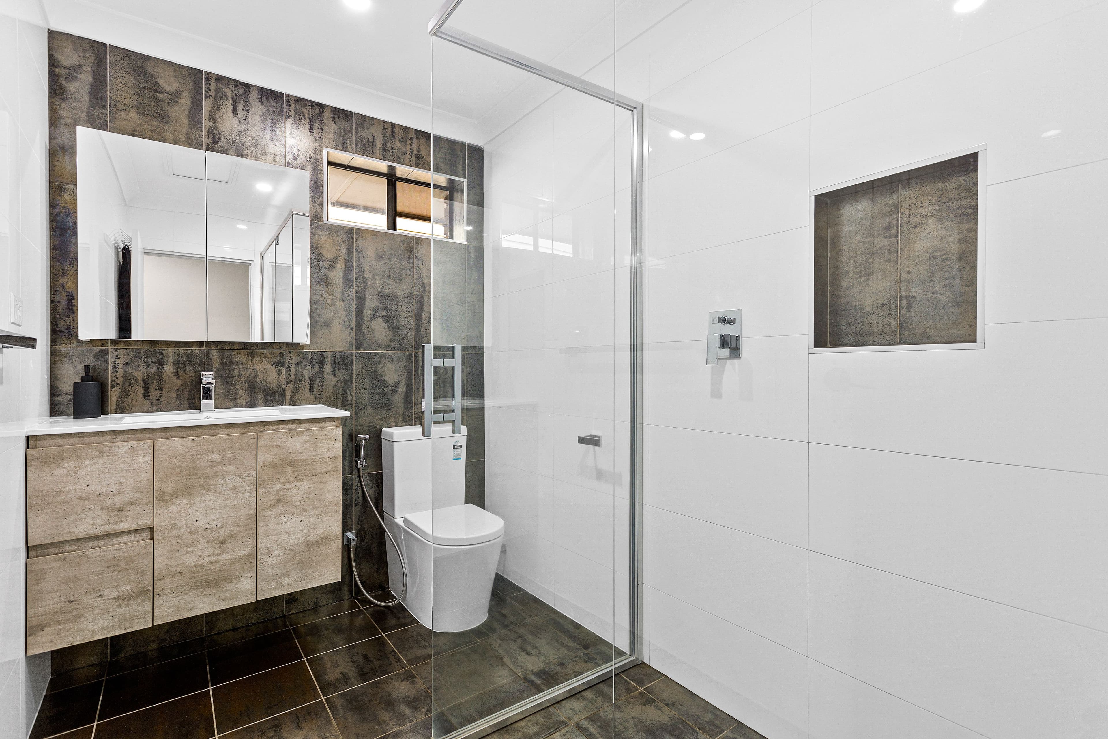 2/112 Lake Avenue, Cringila NSW 2502, Cringila - Thumbnail 5