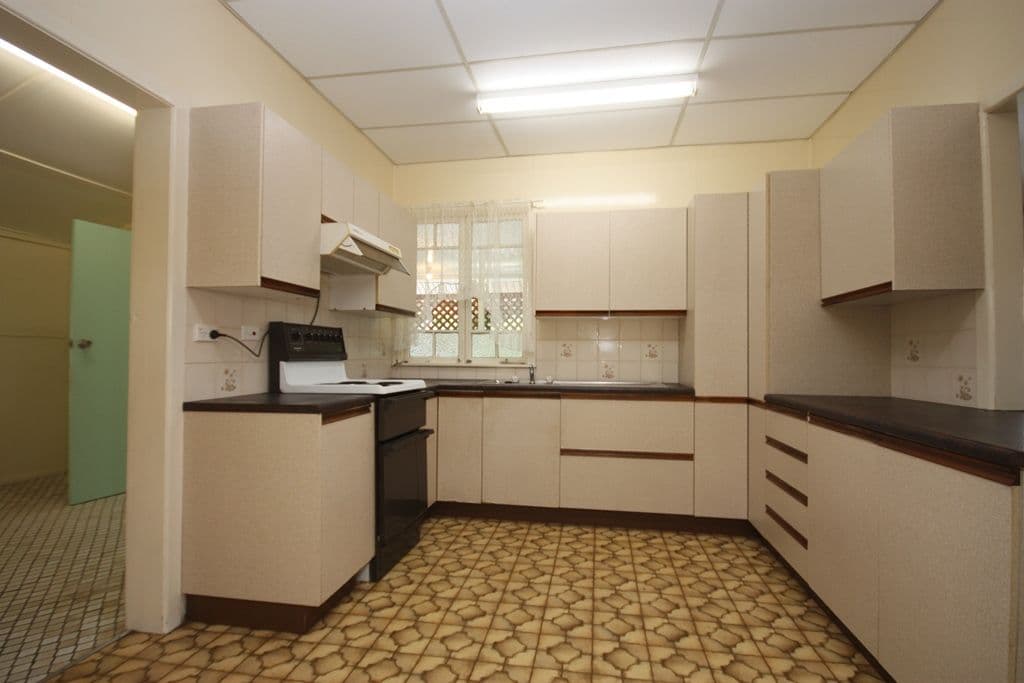 70 Malakoff Street, BILOELA QLD 4715, Biloela - Thumbnail 2