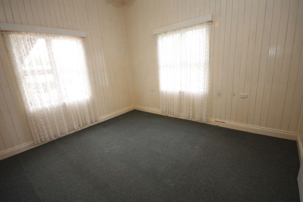 70 Malakoff Street, BILOELA QLD 4715, Biloela - Thumbnail 5