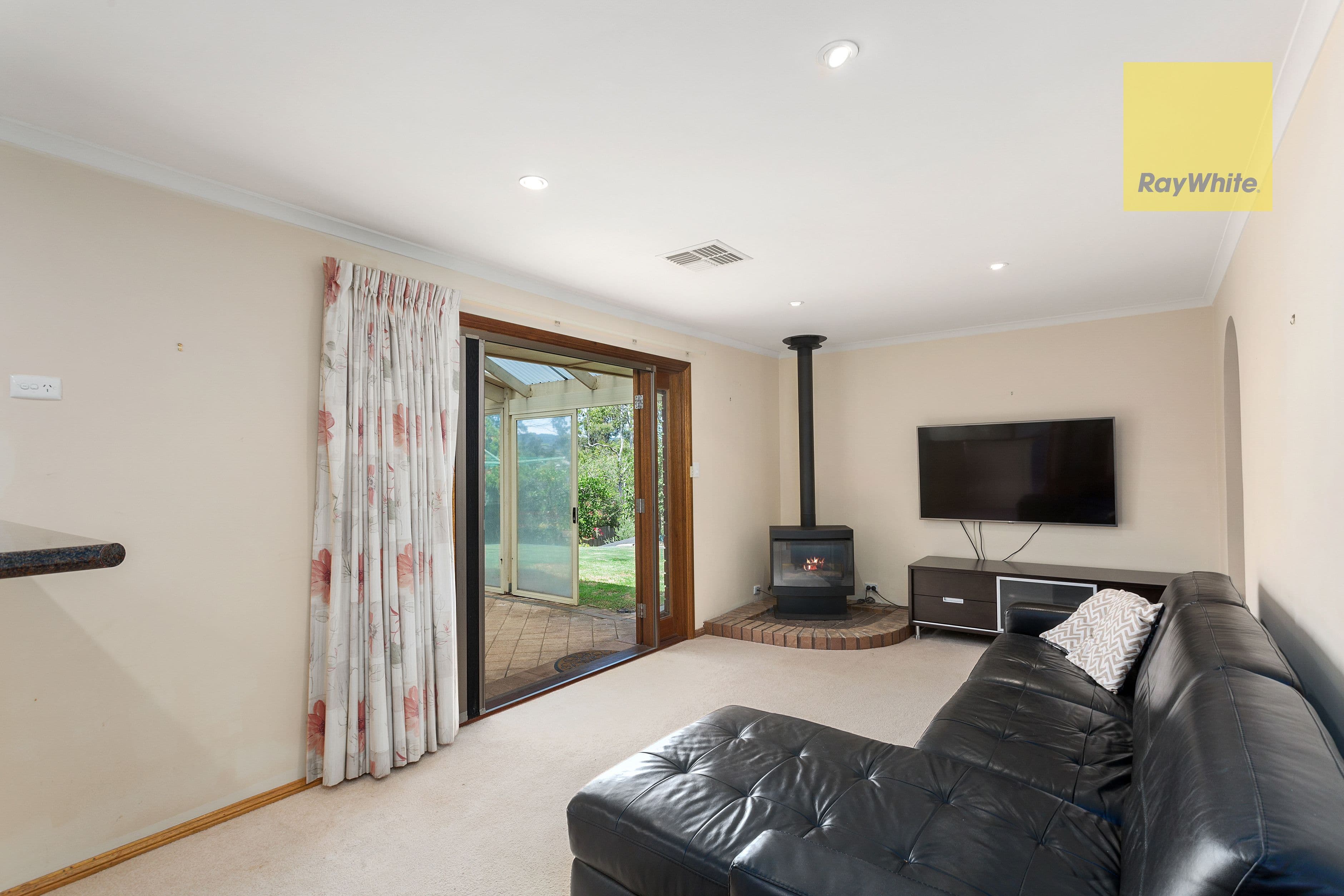 4 Sheoak Crescent, Aberfoyle Park SA 5159, Aberfoyle Park - Thumbnail 6