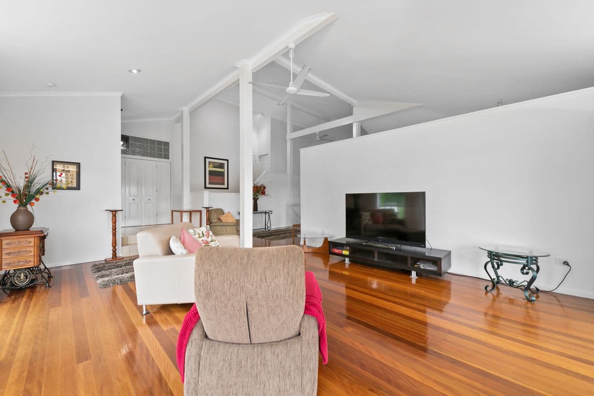 4 Moncrieff Court, Mount Ommaney QLD 4074, Mount Ommaney - Thumbnail 5