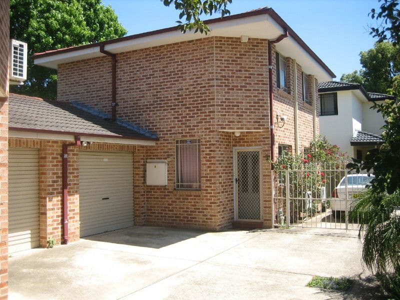 17 Guthrie Parade, Carrara, QLD, 4211, Carrara - Image 1