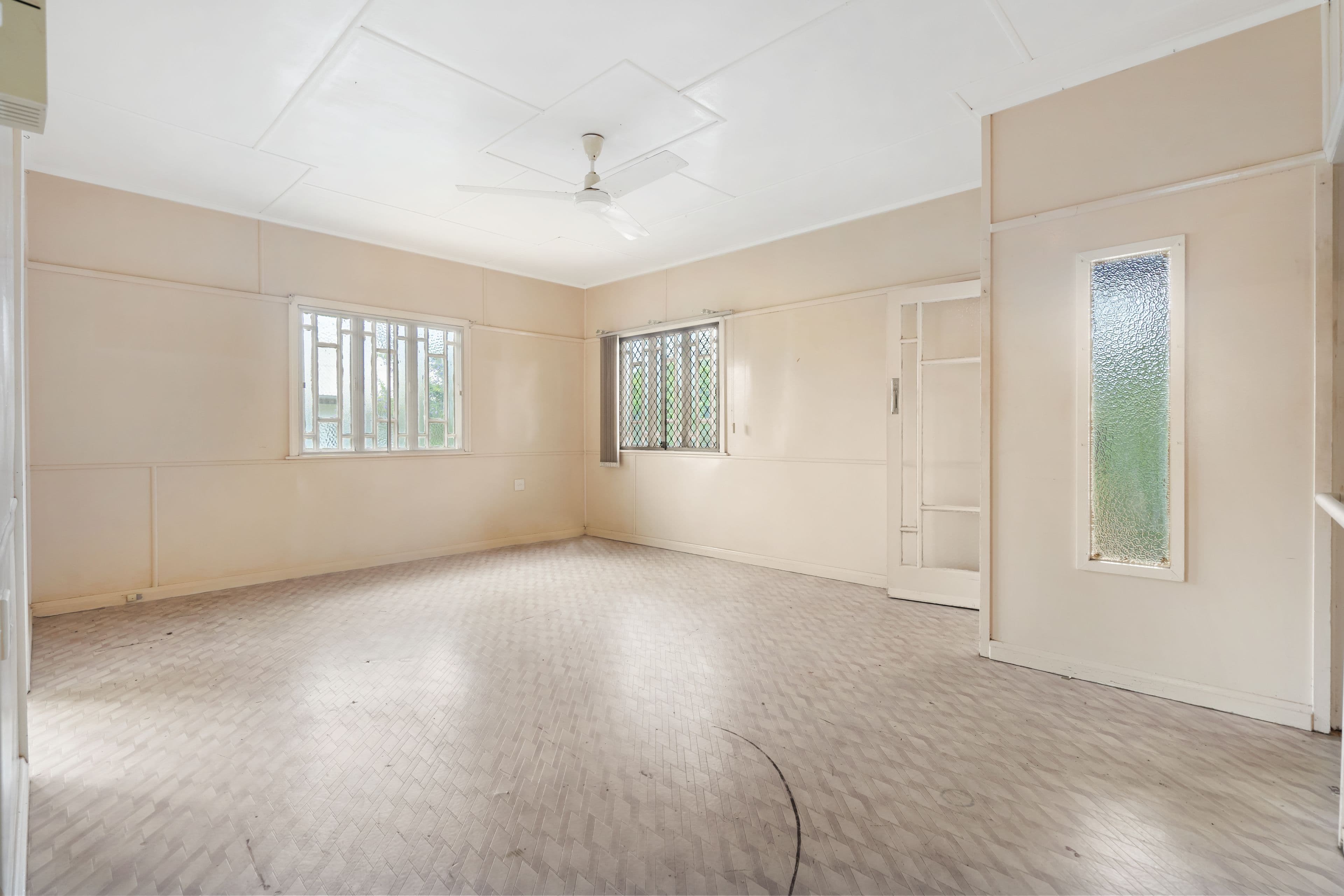7 Larsen Street, Leichhardt QLD 4305, Leichhardt - Thumbnail 3