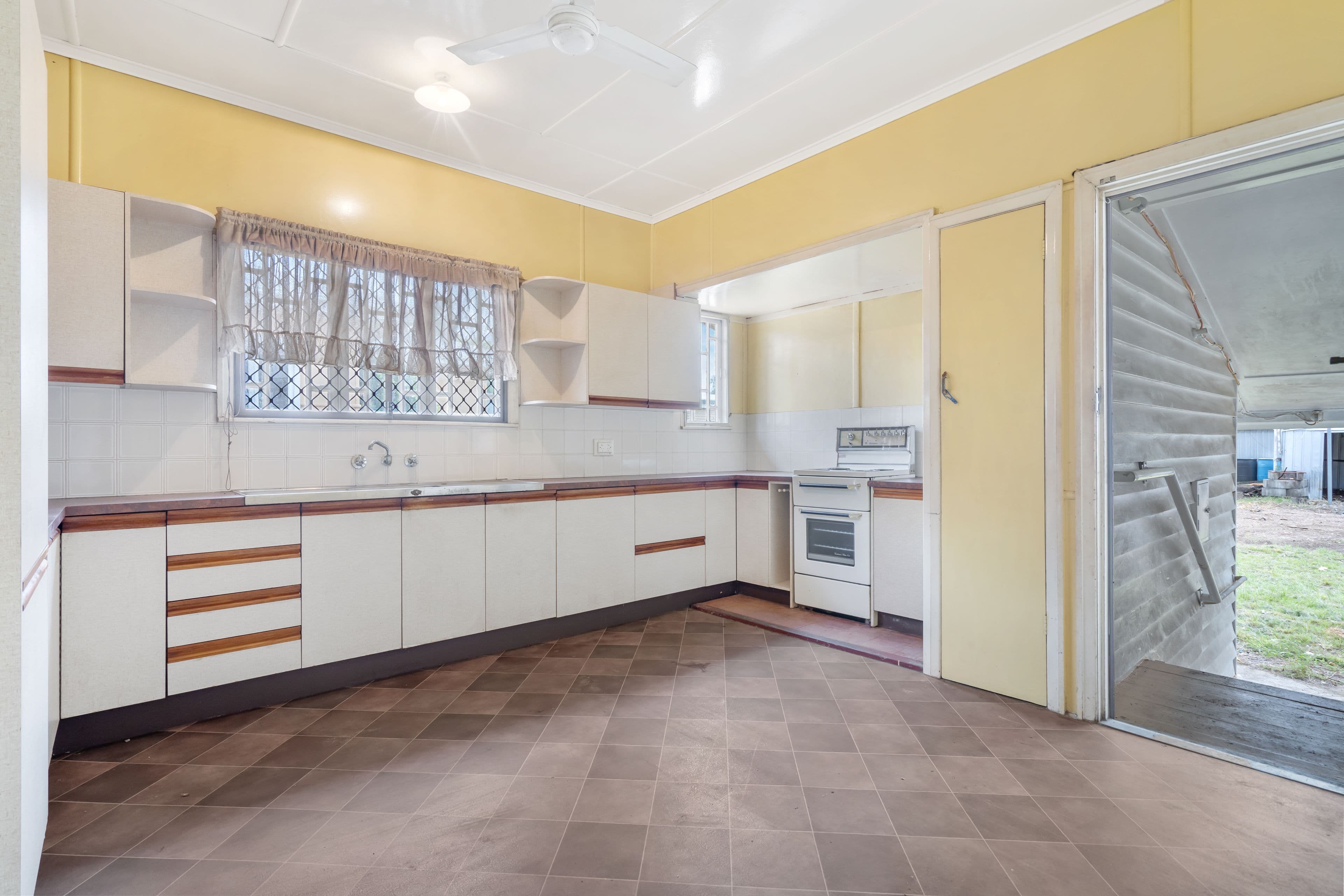 7 Larsen Street, Leichhardt QLD 4305, Leichhardt - Thumbnail 5