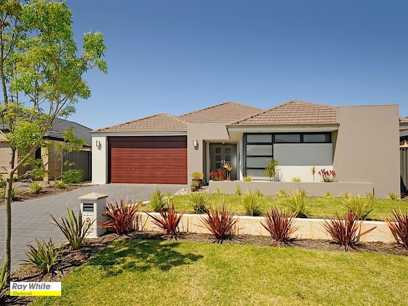 10 Kirkley Pass, AVELEY WA 6069, Aveley - Image 1