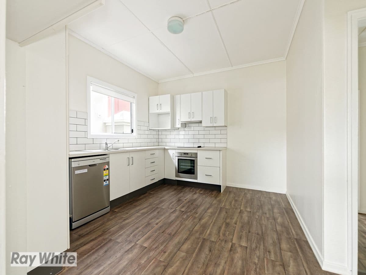 15 Griffith Road, Scarborough QLD 4020, Scarborough - Thumbnail 4