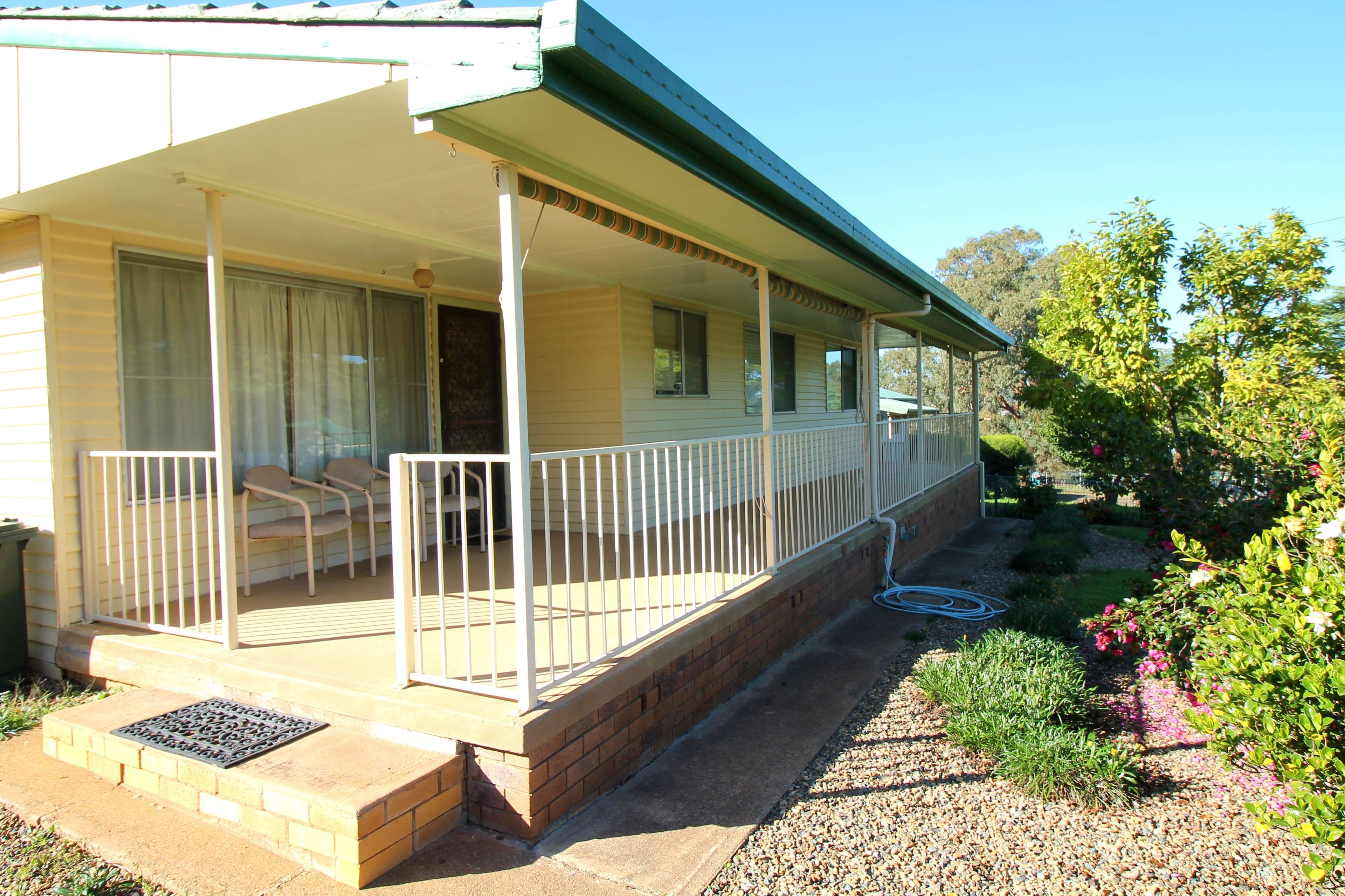 31 Blackett Avenue, Young NSW 2594, Young - Thumbnail 2