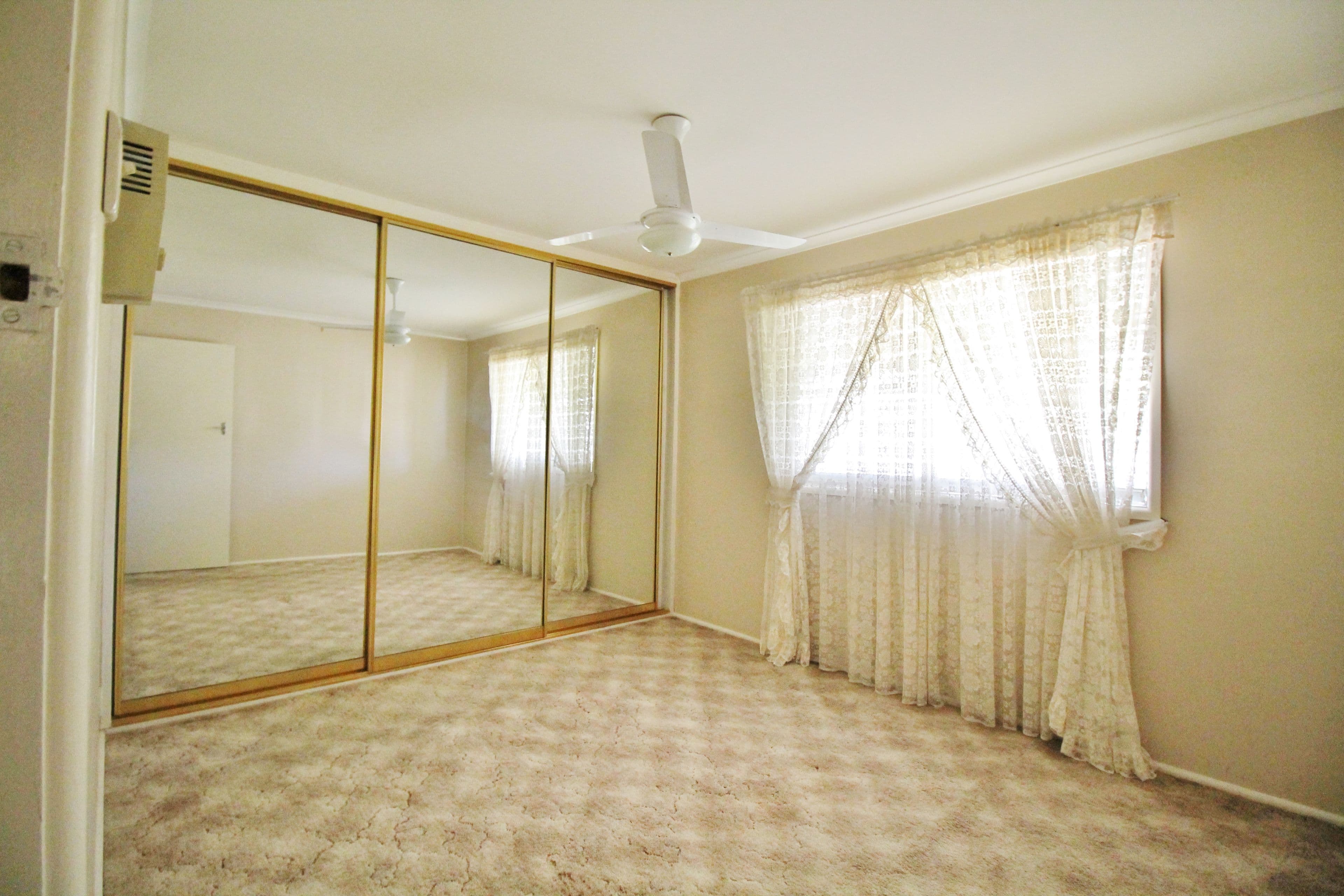 31 Blackett Avenue, Young NSW 2594, Young - Thumbnail 6