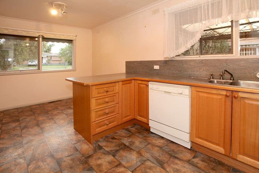2 Apple Grove, BAYSWATER VIC 3153, Bayswater - Thumbnail 2