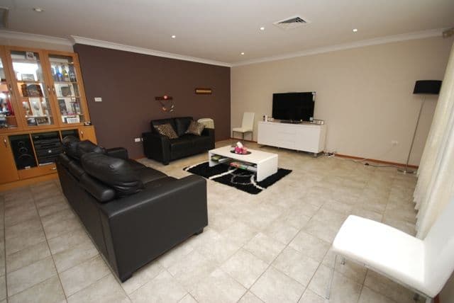 32 Casino Road, GREYSTANES NSW 2145, Greystanes - Thumbnail 2