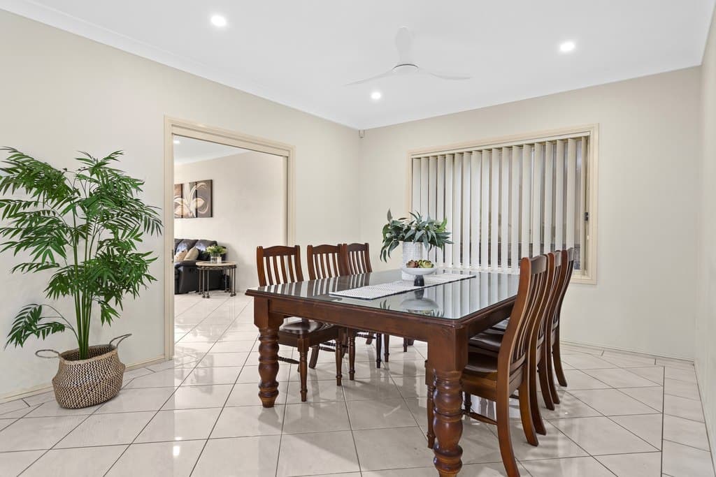 27 Kariewood Circuit, Horsley - Thumbnail 5