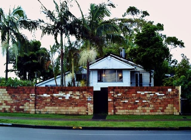 39 Nineteenth Avenue, PALM BEACH QLD 4221, Palm Beach - Thumbnail 2