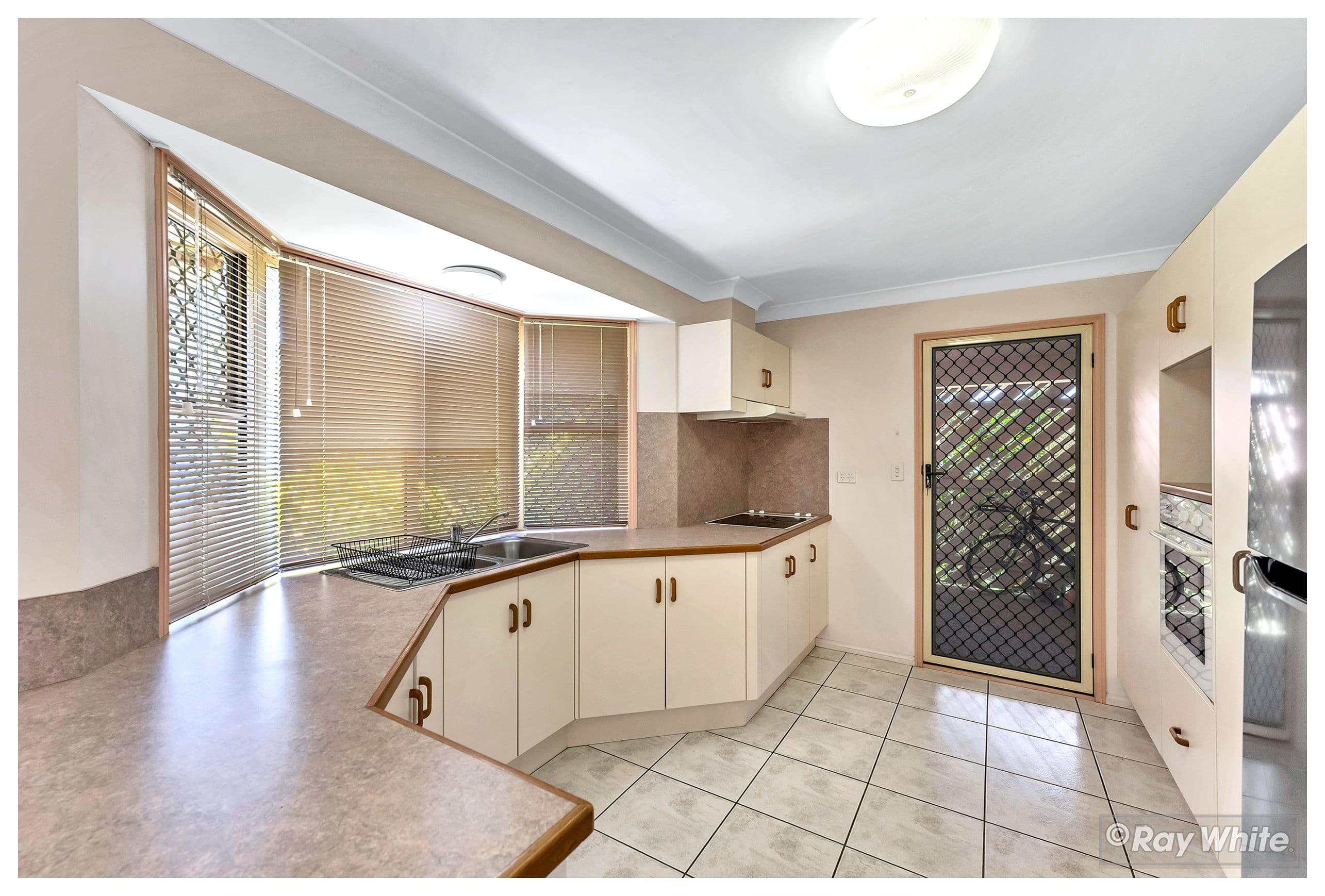 6 Alyssa Court, Norman Gardens QLD 4701, Norman Gardens - Thumbnail 2