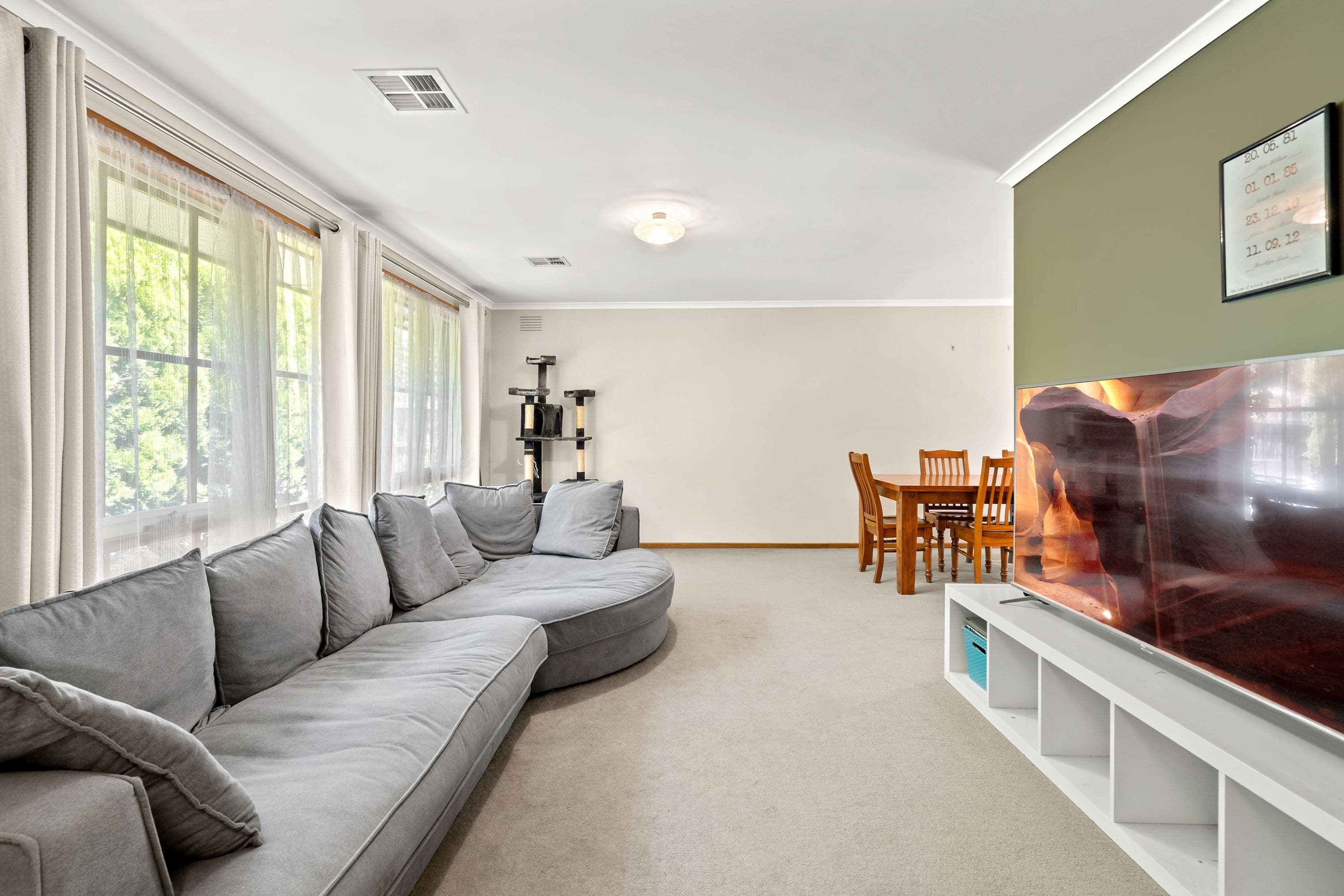 15 Glen Barry Road, Wantirna VIC 3152, Wantirna - Thumbnail 2