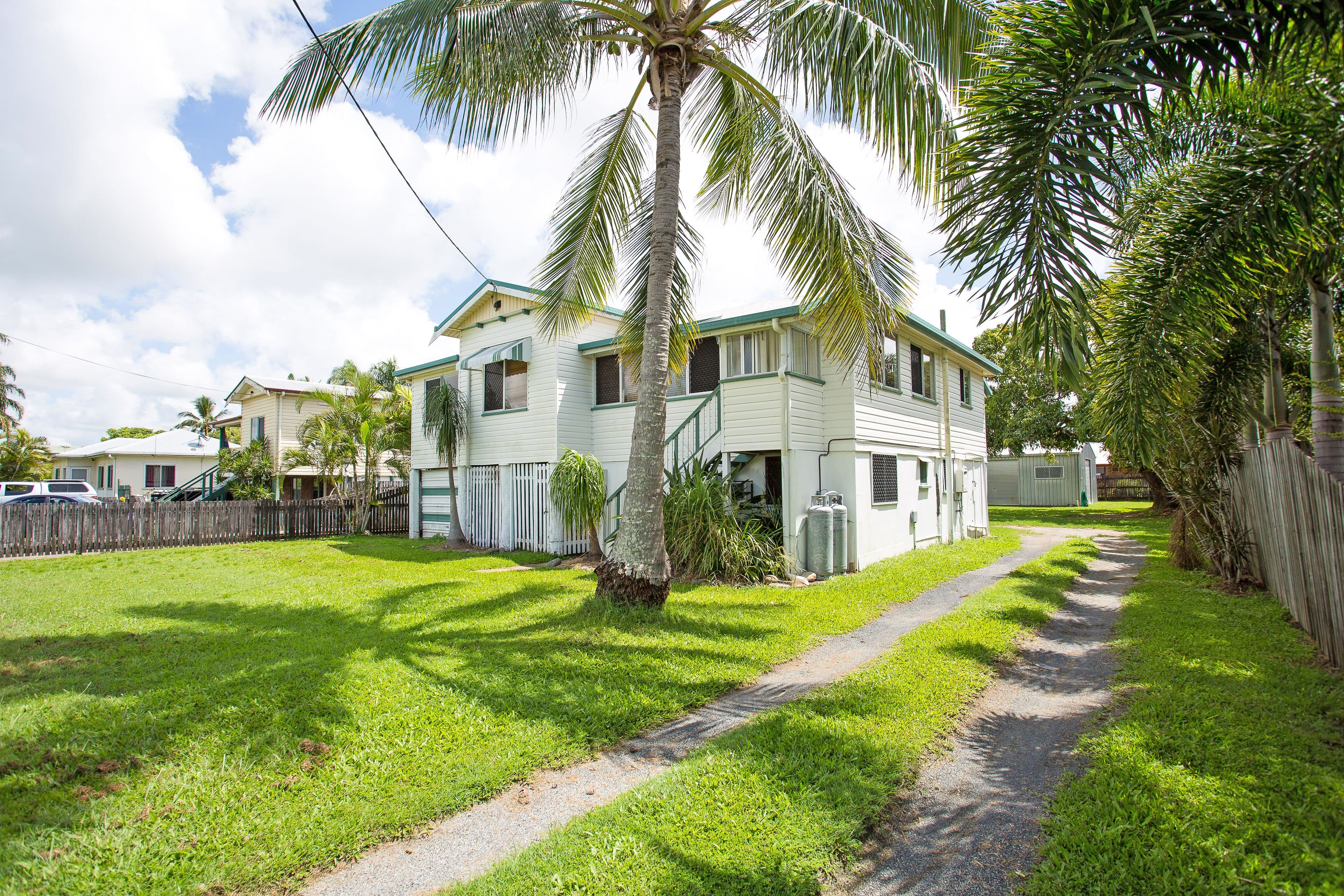 8 Pratt Street, South Mackay QLD 4740, South Mackay - Image 1