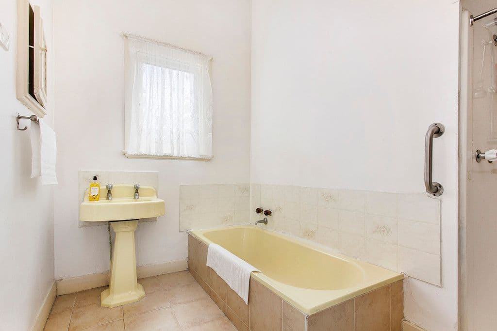 8 Johnson Street, FOOTSCRAY VIC 3011, Footscray - Thumbnail 4