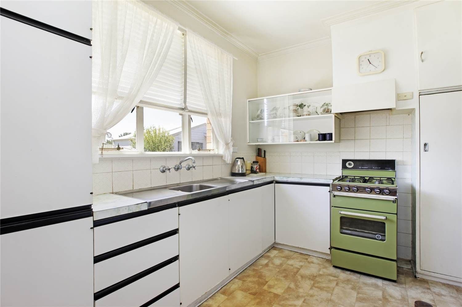 16 Stonehaven Road, NORLANE VIC 3214, Norlane - Thumbnail 2