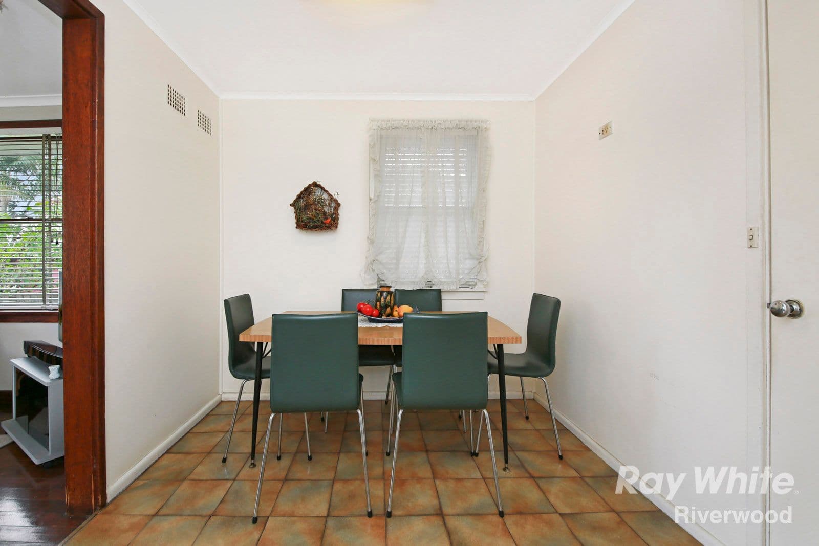 2 Kentucky Road, Riverwood NSW 2210, Riverwood - Thumbnail 4