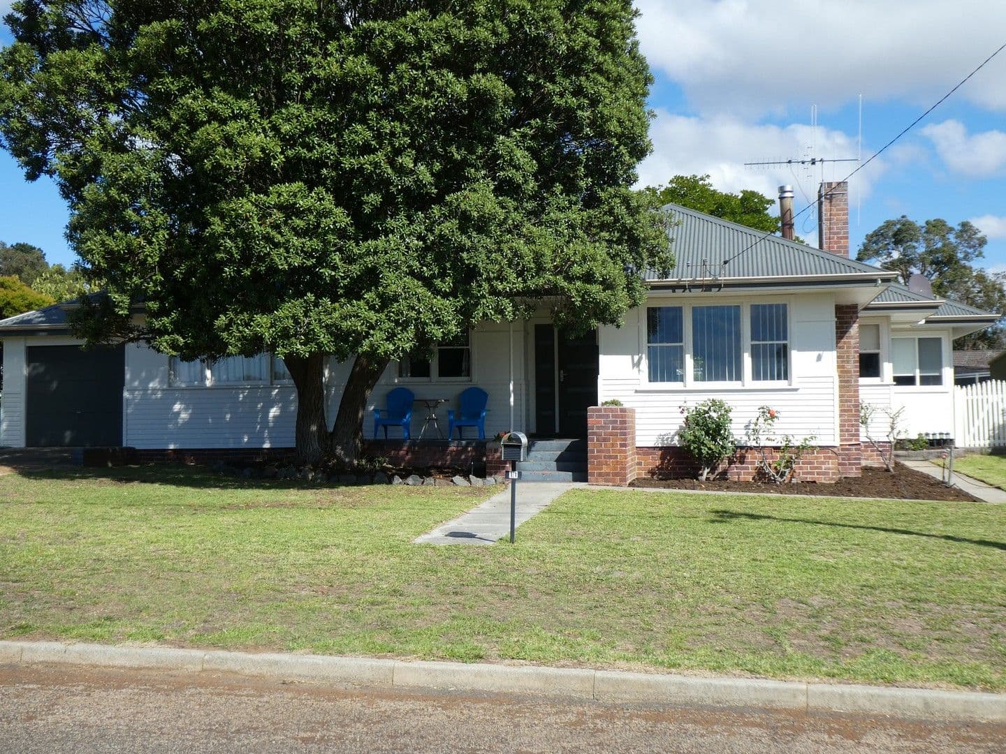 11 Menston Street, Mount Barker WA 6324, Mount Barker - Image 1