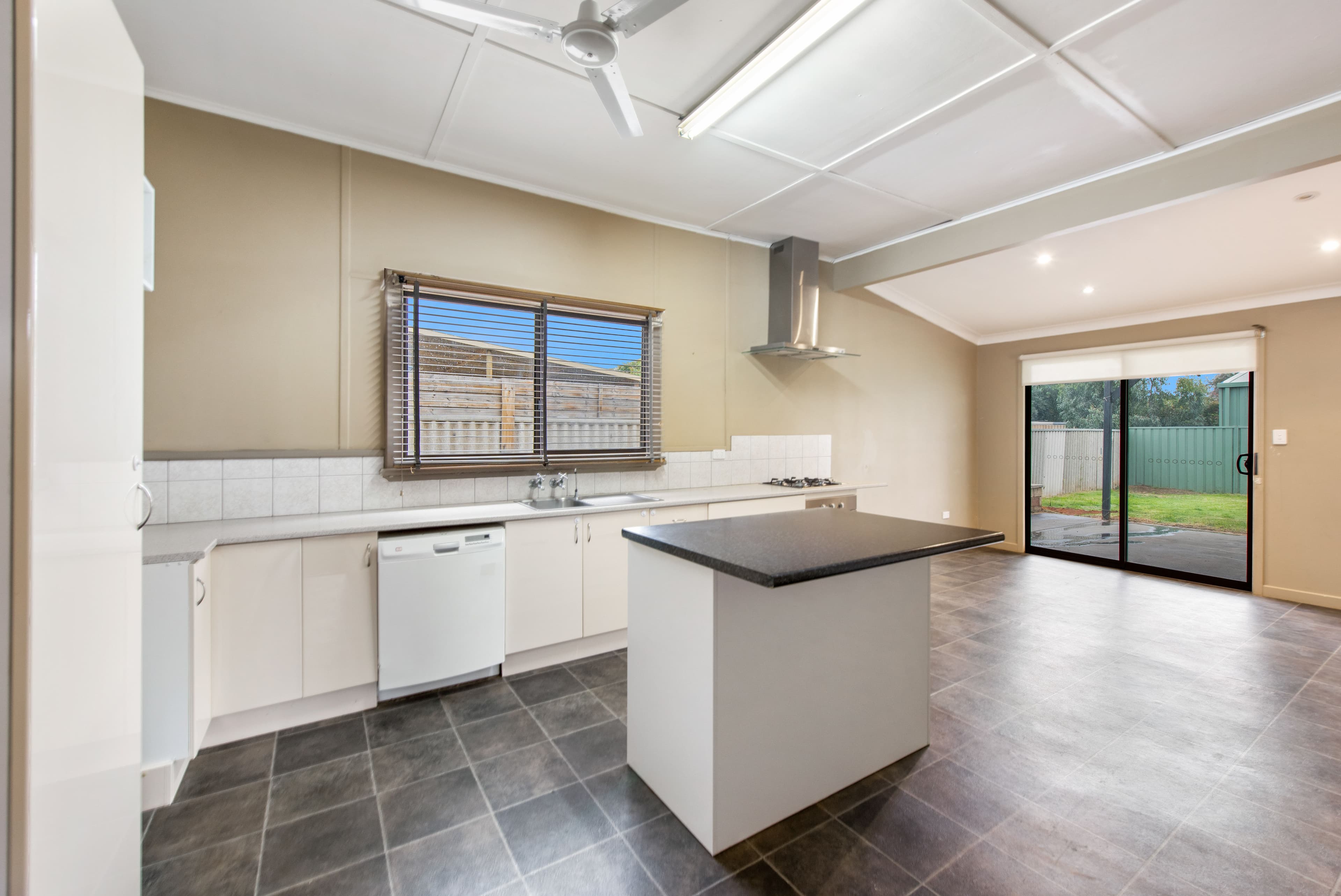 239 Sixth Street, Wonthella WA 6530, Wonthella - Thumbnail 6