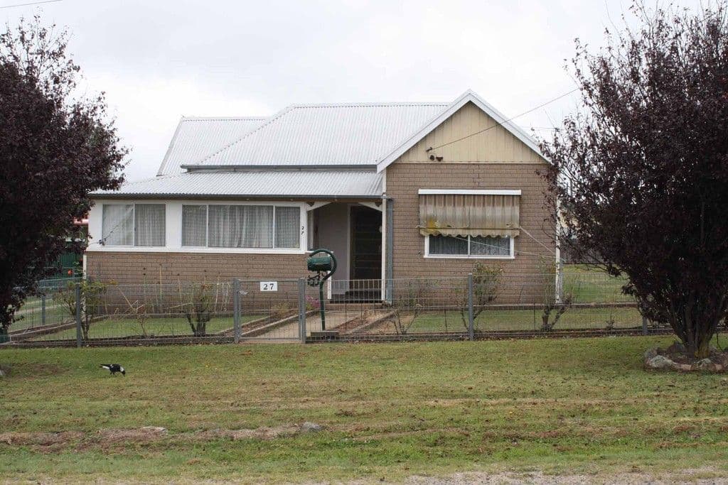 27 Mossman Street, GLEN INNES NSW 2370, Glen Innes - Image 1