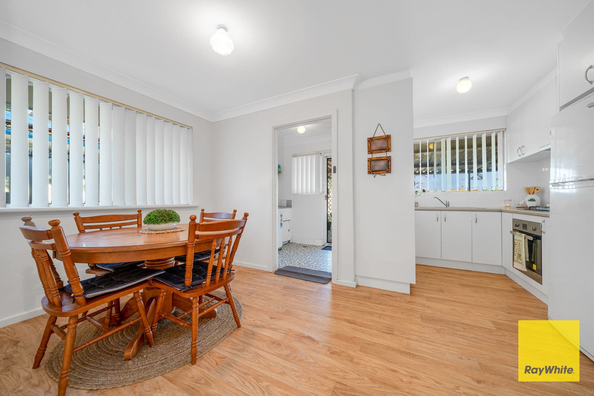 17 Brecknock Way, Girrawheen WA 6064, Girrawheen - Thumbnail 5