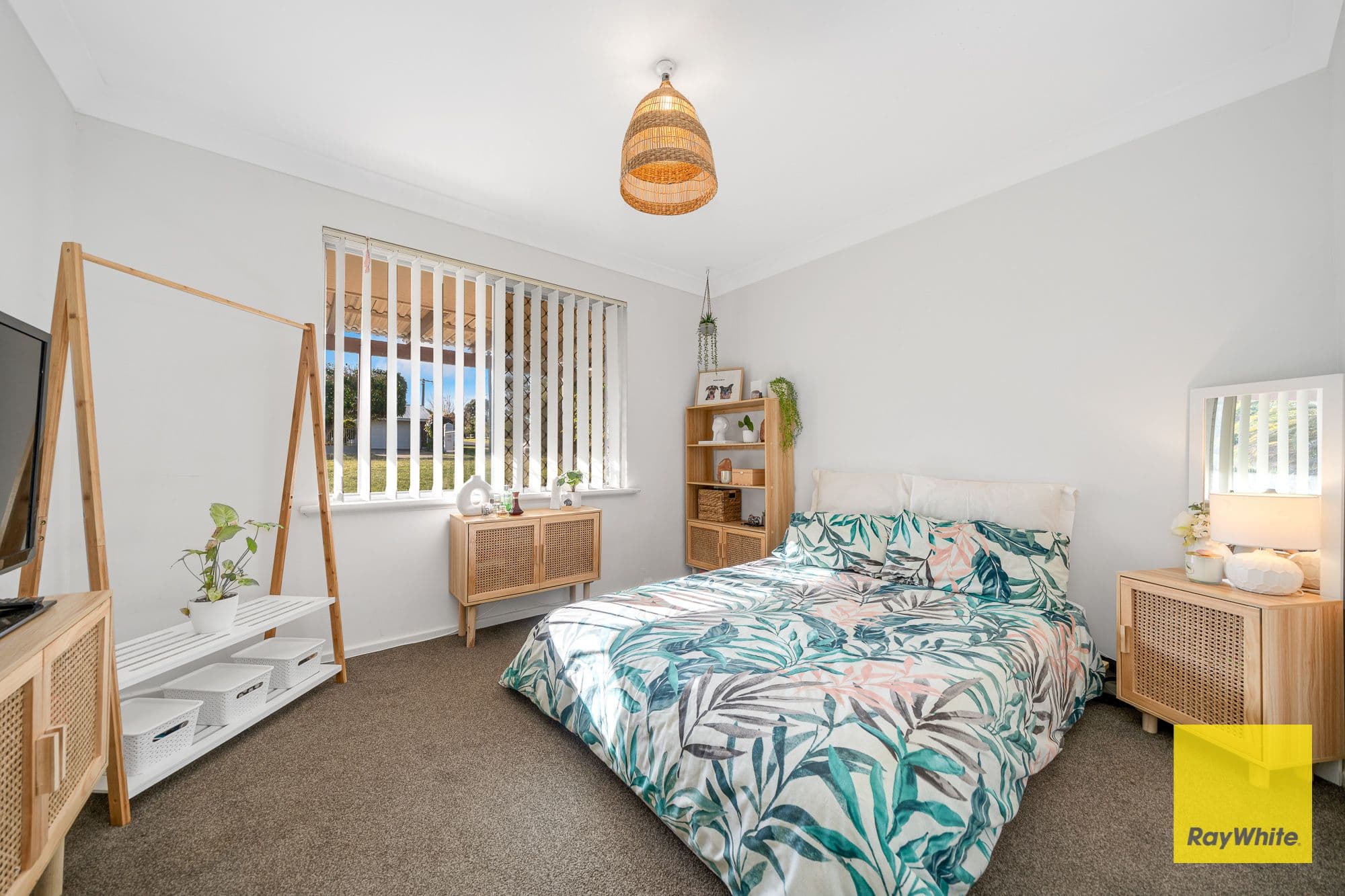 17 Brecknock Way, Girrawheen WA 6064, Girrawheen - Thumbnail 7