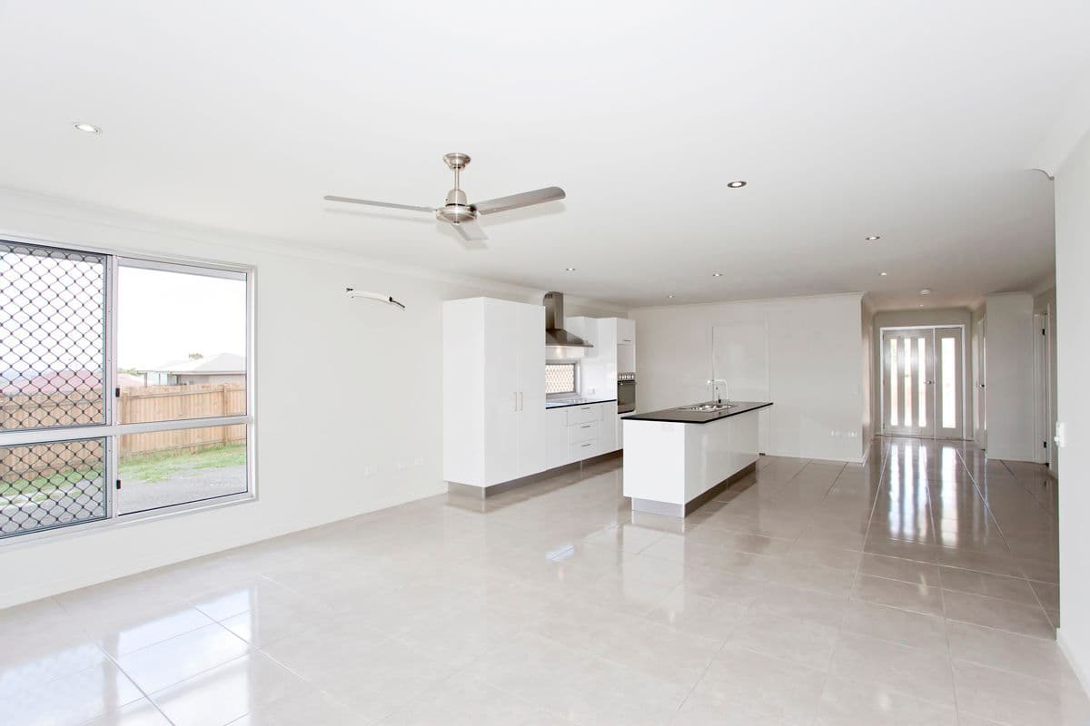 4 Campbell Drive, Highfields QLD 4352, Highfields - Thumbnail 2