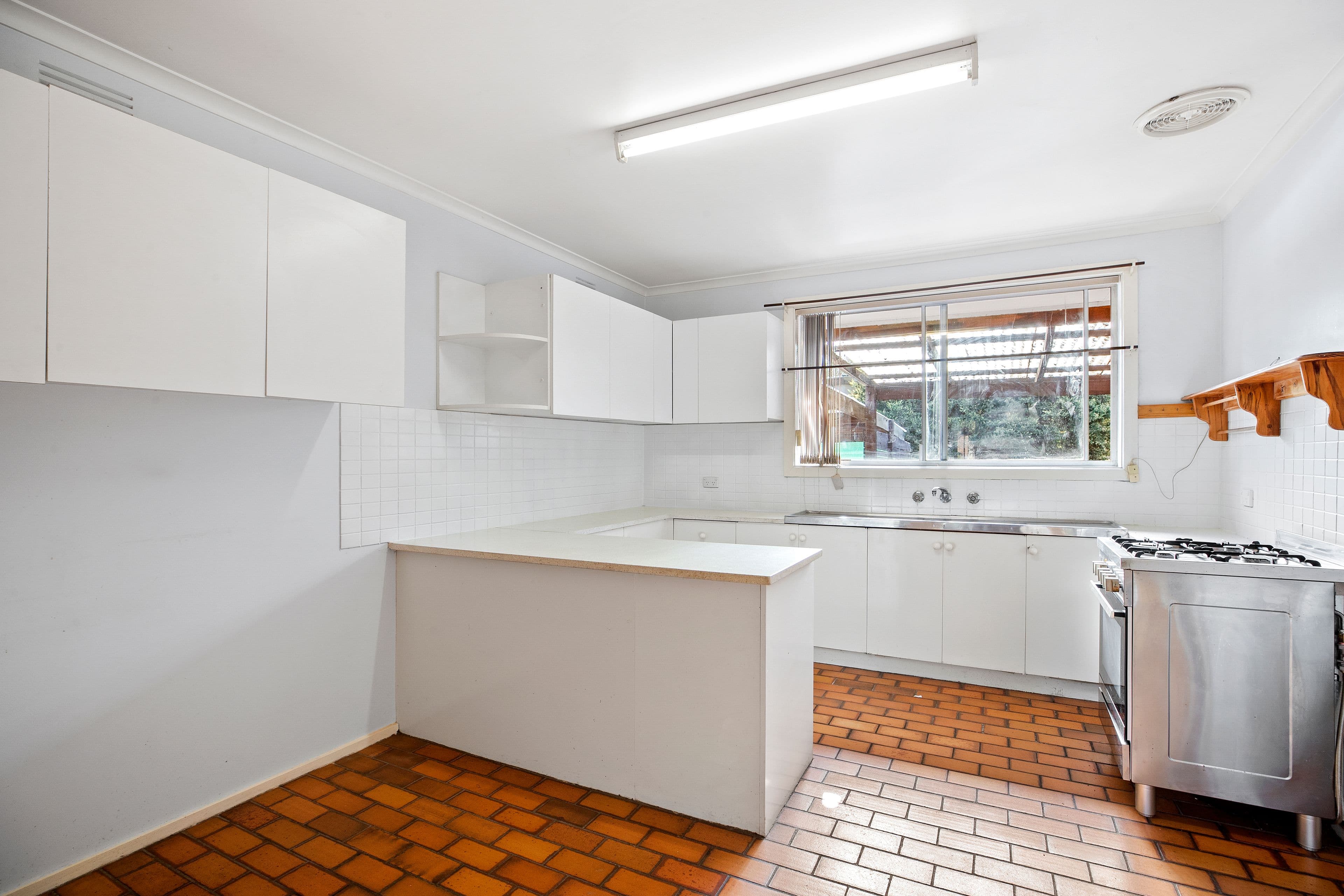 4 Magnolia Street, Wantirna VIC 3152, Wantirna - Thumbnail 2