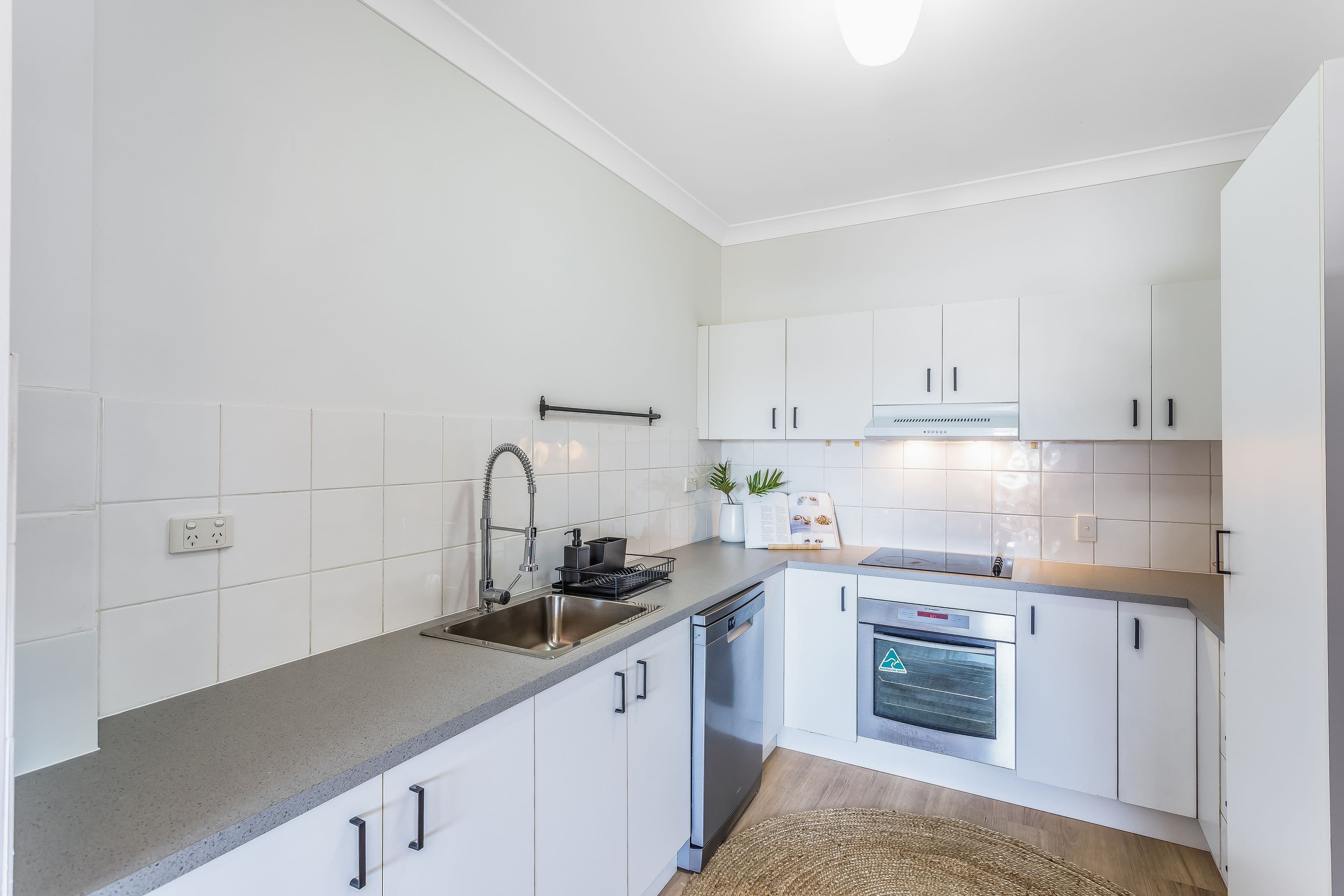 92 Junction Road, Clayfield QLD 4011, Clayfield - Thumbnail 8