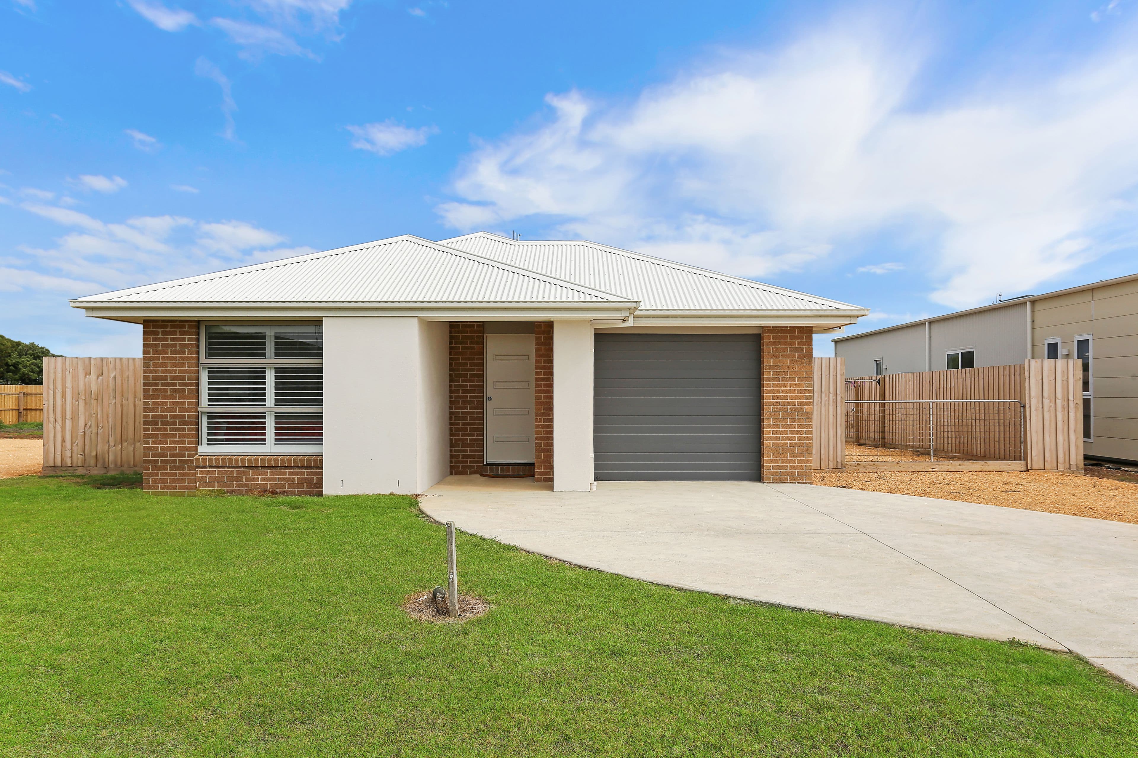 21 Callaway Court, Peterborough VIC 3270, Peterborough - Thumbnail 2