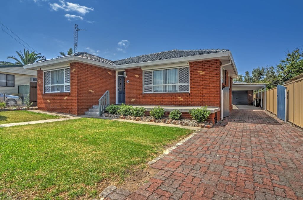 91 Addison Avenue, Lake Illawarra - Image 1