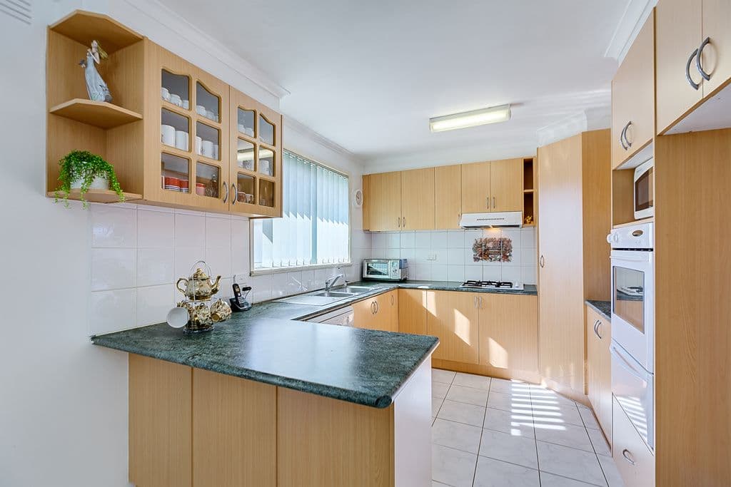 13 Zimmer Court, Epping VIC 3076, Epping - Thumbnail 2