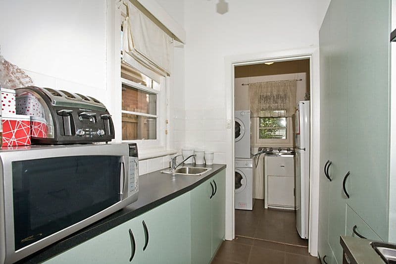 82 Kerferd Street, ESSENDON NORTH VIC 3041, Essendon North - Thumbnail 4