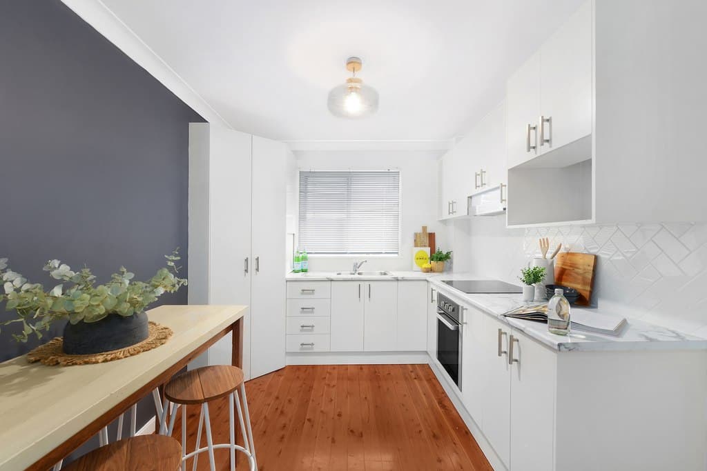 2/58 Robertson Street, Coniston - Thumbnail 2