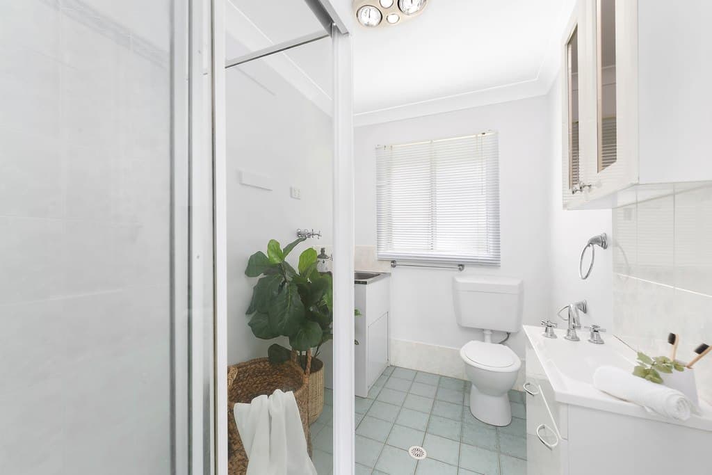 2/58 Robertson Street, Coniston - Thumbnail 6