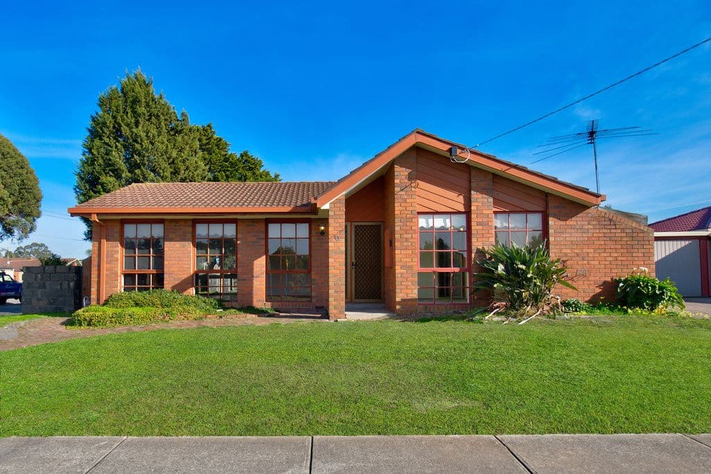 9 Glendale Avenue, Epping VIC 3076, Epping - Image 1