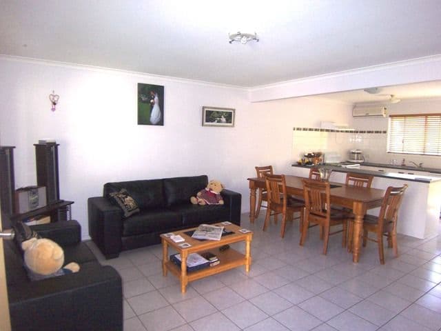 8 Briggs Road, SPRINGWOOD QLD 4127, Springwood - Image 1