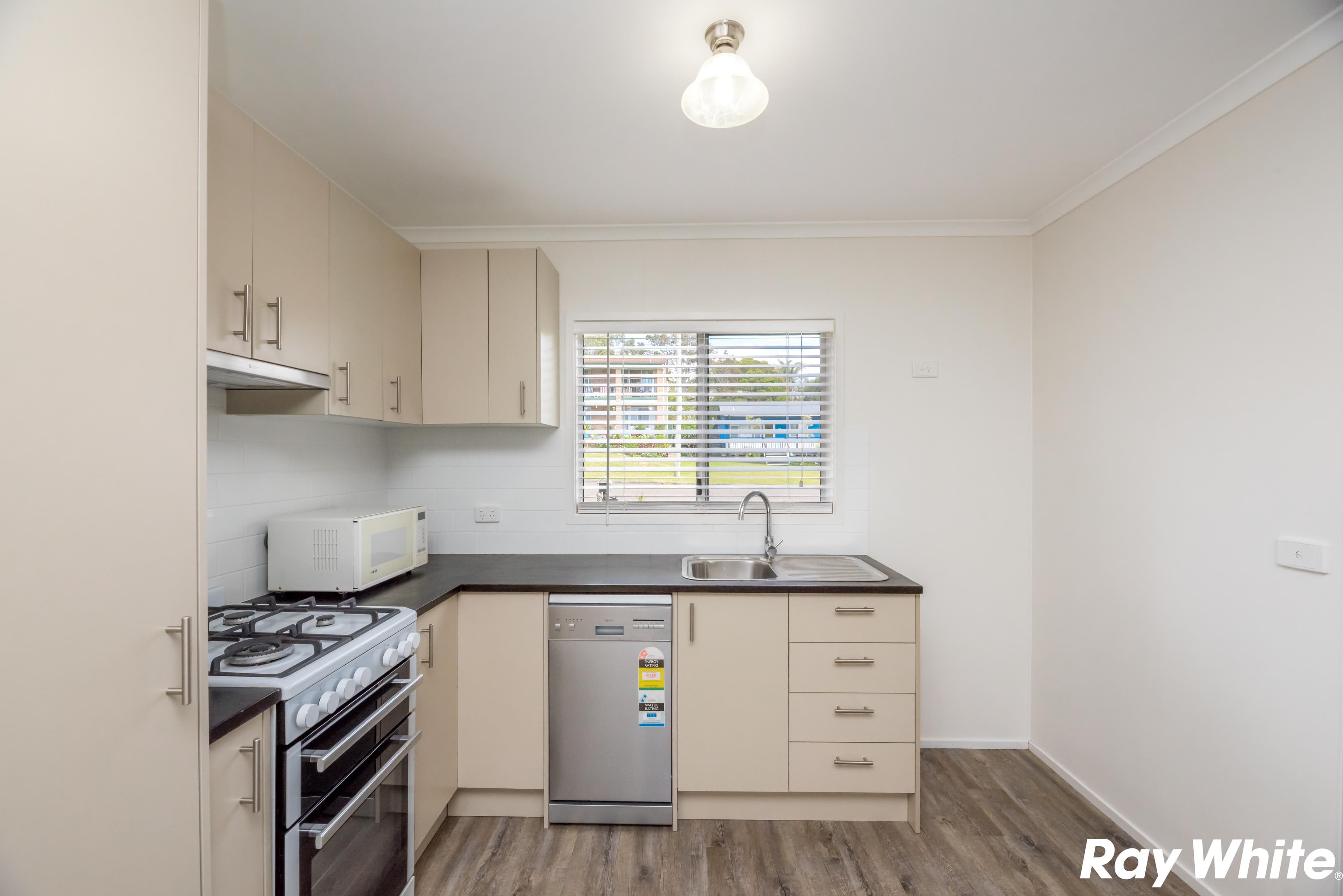 10 Emerald Drive, Diamond Beach - Thumbnail 5