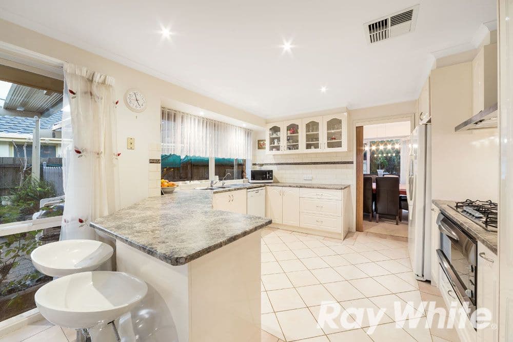 7 Morton Place, Rowville VIC 3178, Rowville - Thumbnail 3