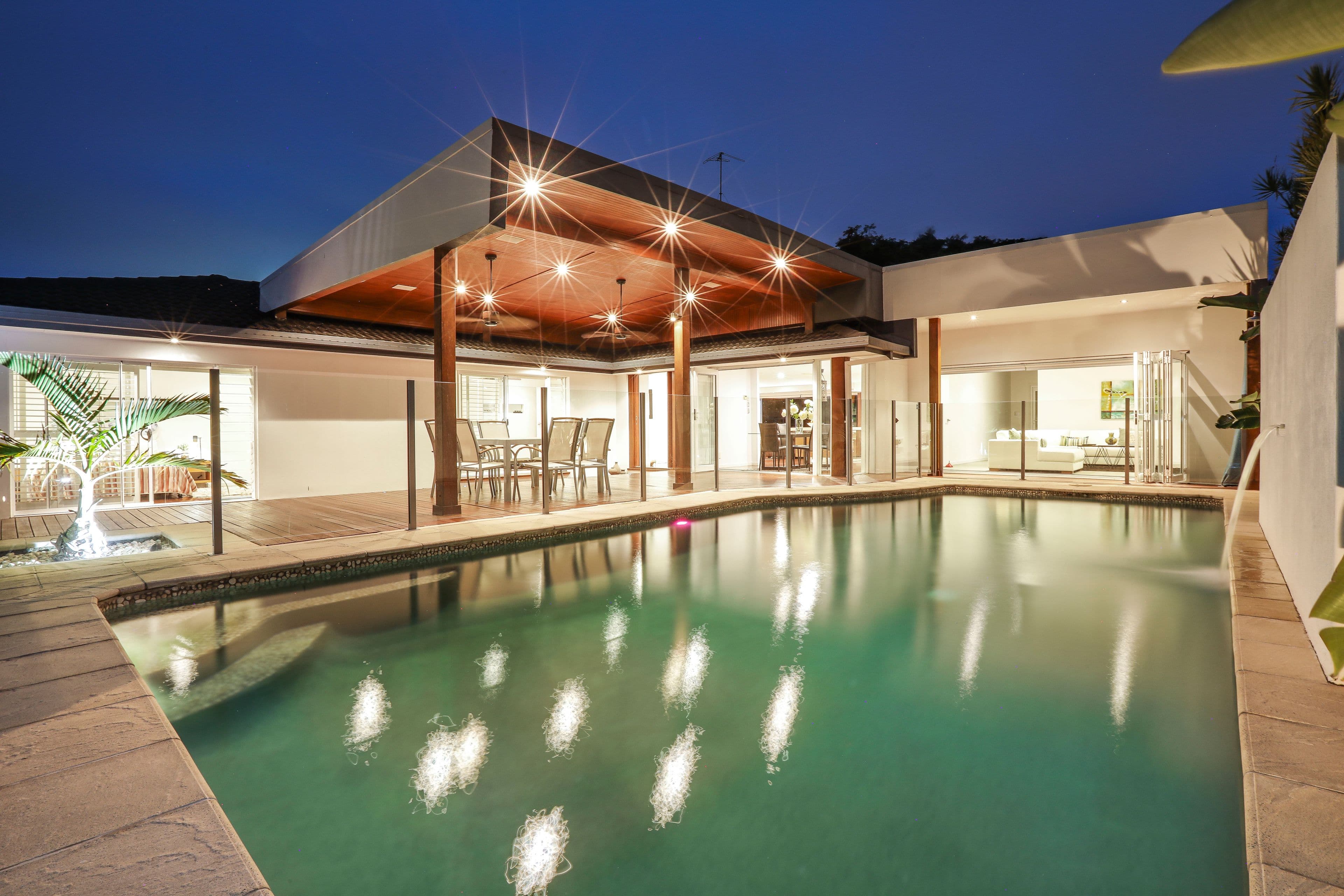 5 Coobowie Street, Broadbeach Waters QLD 4218, Broadbeach Waters - Image 1