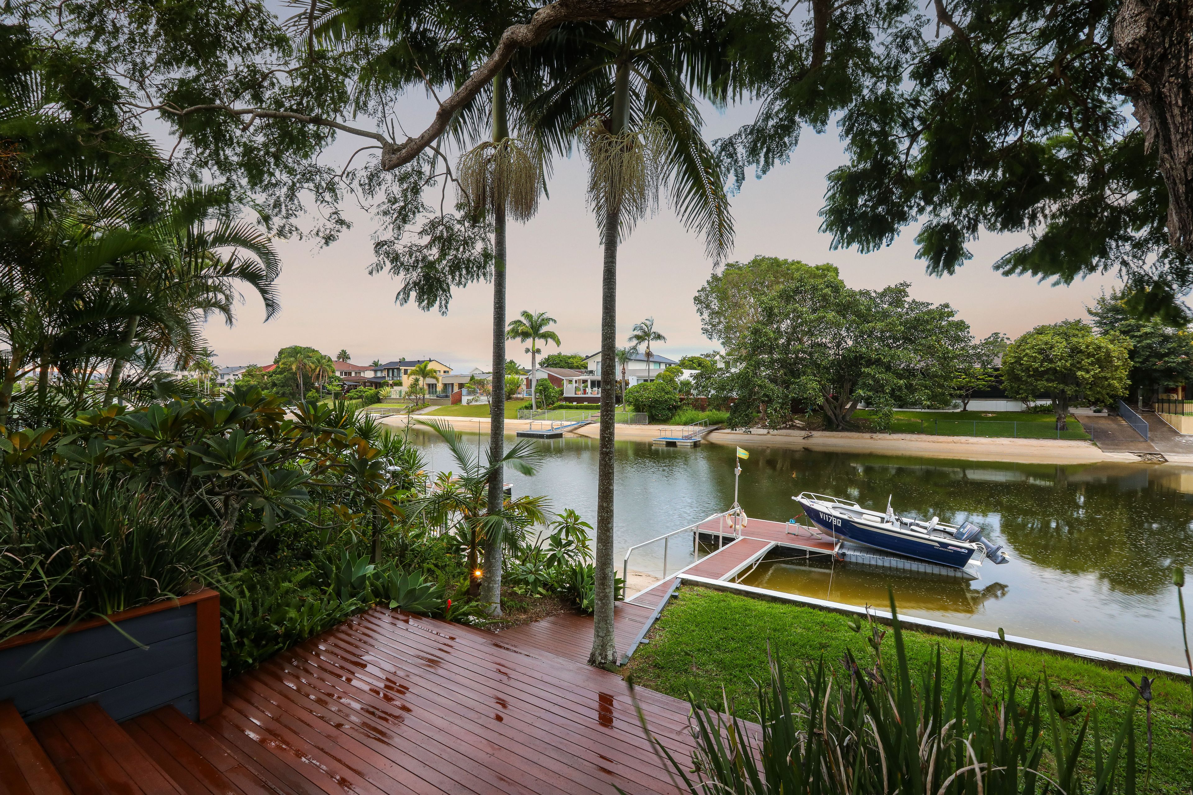 5 Coobowie Street, Broadbeach Waters QLD 4218, Broadbeach Waters - Thumbnail 2