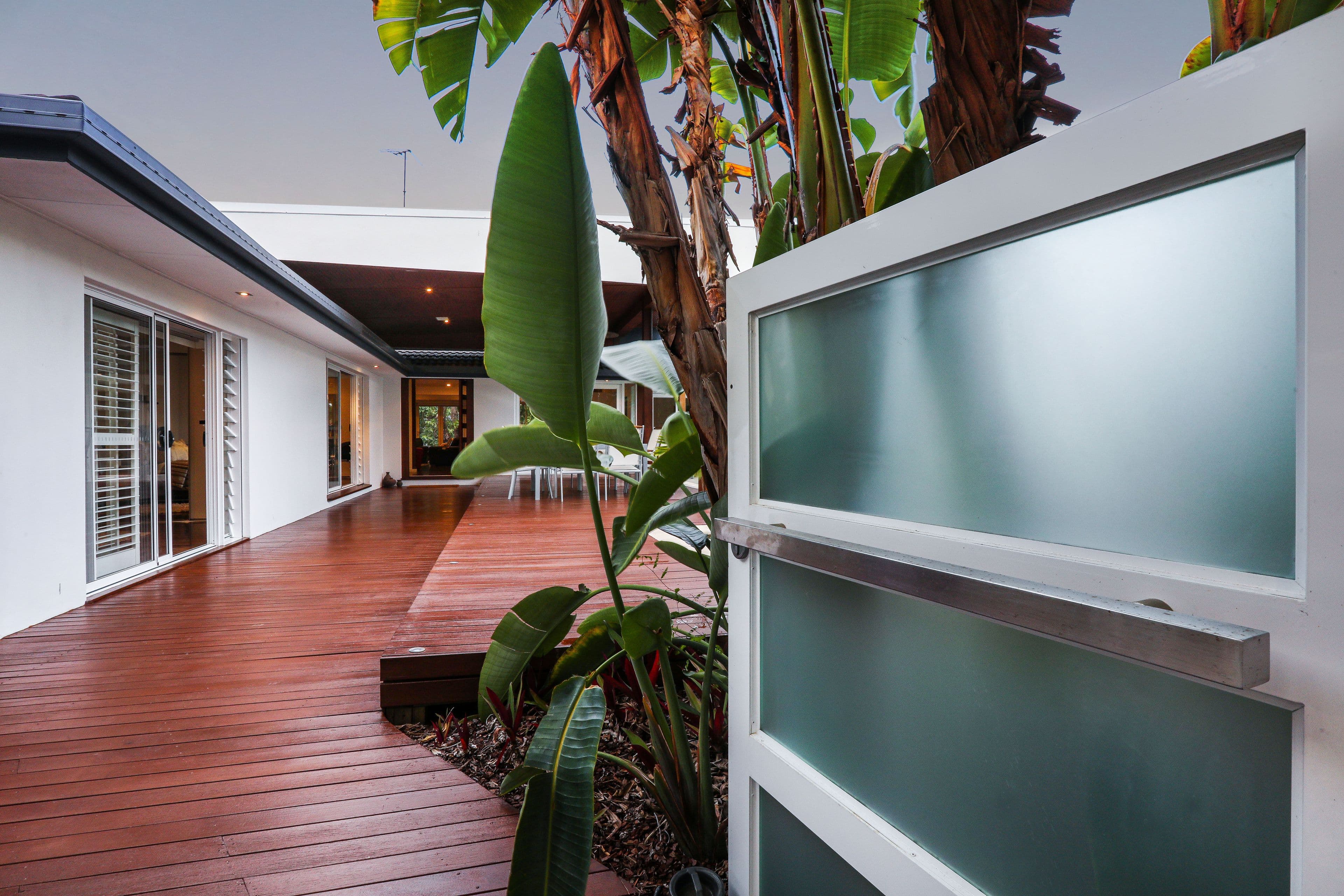 5 Coobowie Street, Broadbeach Waters QLD 4218, Broadbeach Waters - Thumbnail 5