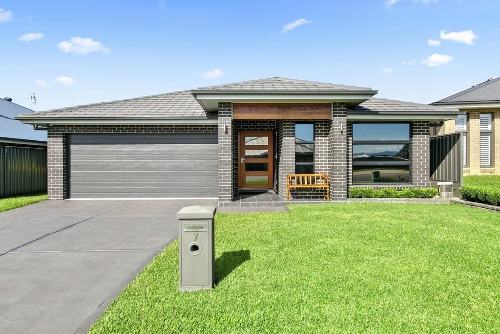 7 Pear Street, Gillieston Heights - Image 1