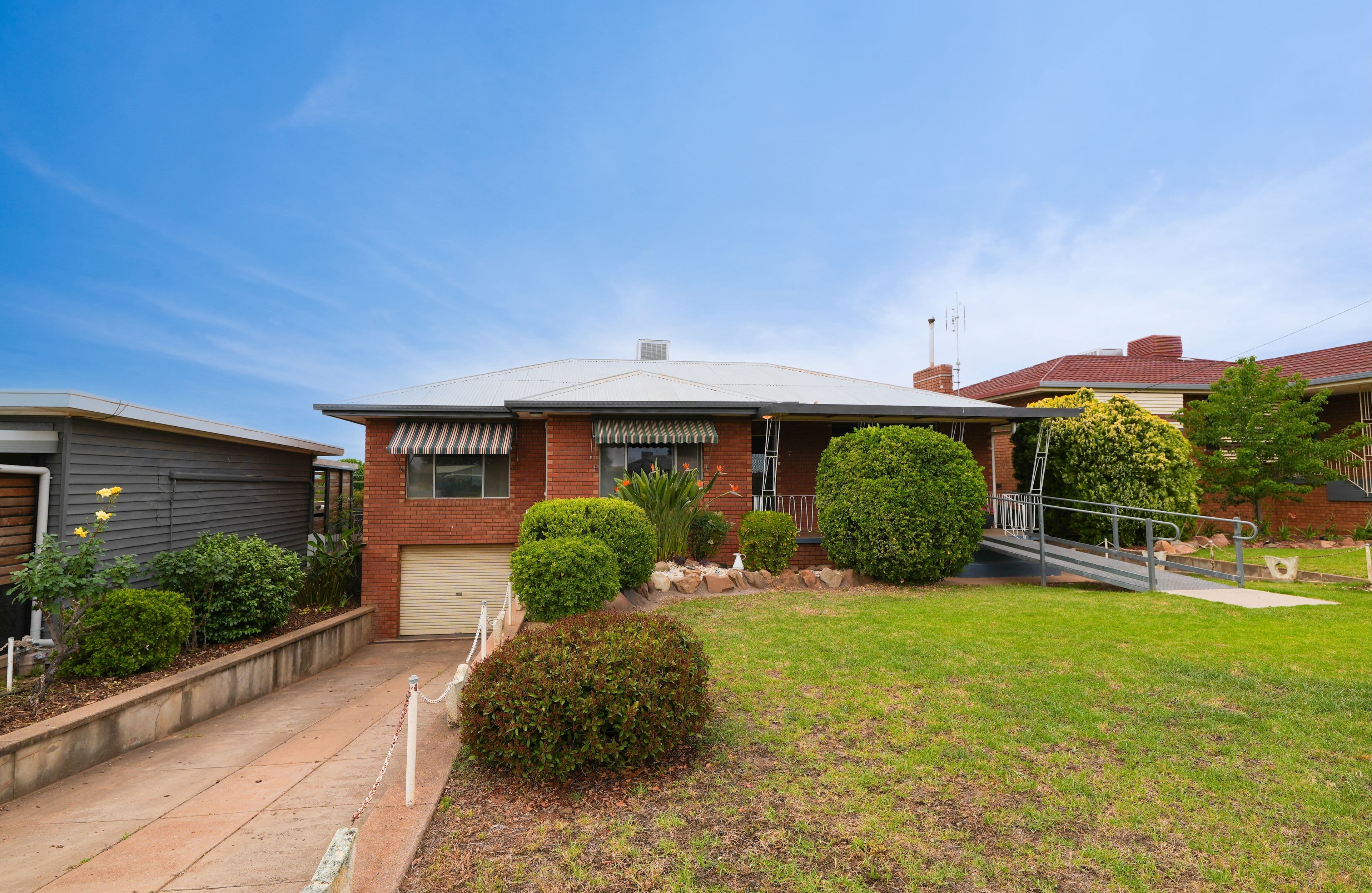 7 Middleton Street, Parkes NSW 2870, Parkes - Image 1